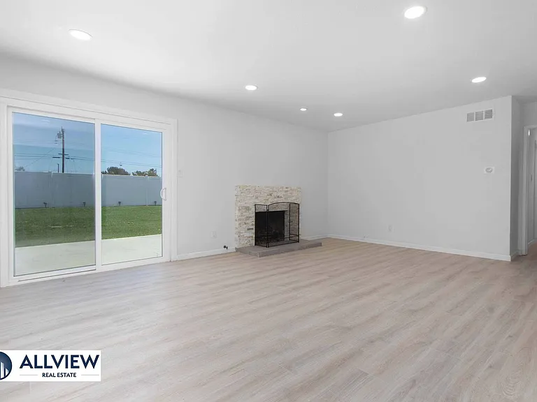 13662 Riata St — Photo 3