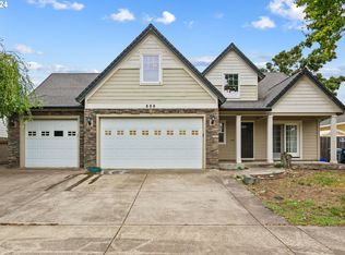 888 S St, Springfield, OR 97477