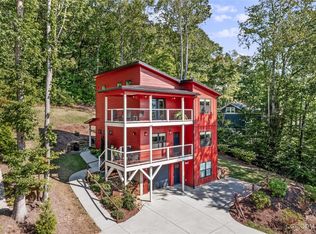 208 Pine Hill Dr, Swannanoa, NC 28778
