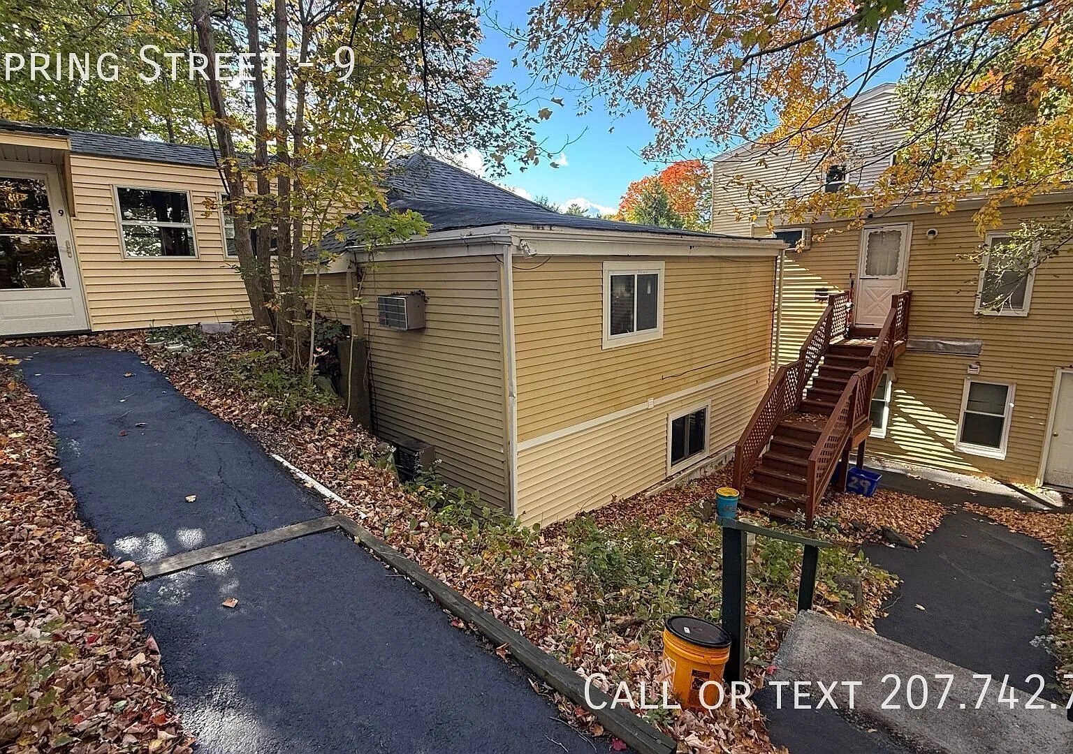 Studio Apartment, Walk to Downtown Newmarket, Onsite Parking and Laundry — Photo 2