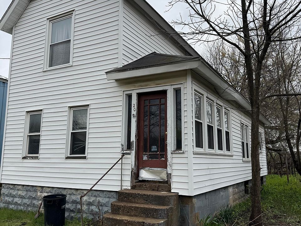 1st image of 20 Juniper St