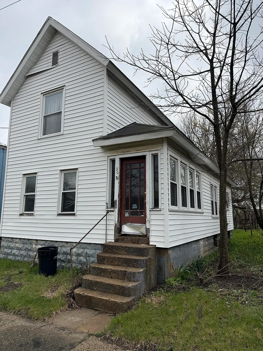 20 Juniper St photo 1