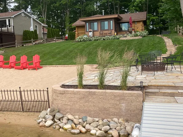 5134 Silver Lake Shores Rd, Traverse City, MI 49685