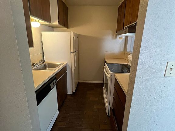 5th image of 1449 N 8th St