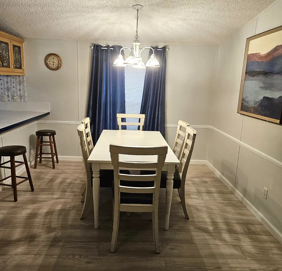 3 bed, 1296 sqft, $2,000 — Photo 4