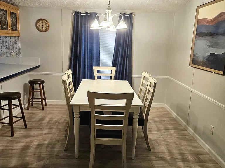 4995 Spiral Way — Photo 4