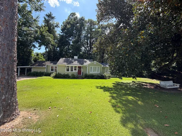 27 Montebello Dr, Natchez, MS 39120