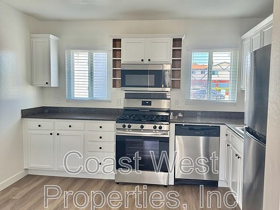 2nd image of 481 Palm Ave APT 10