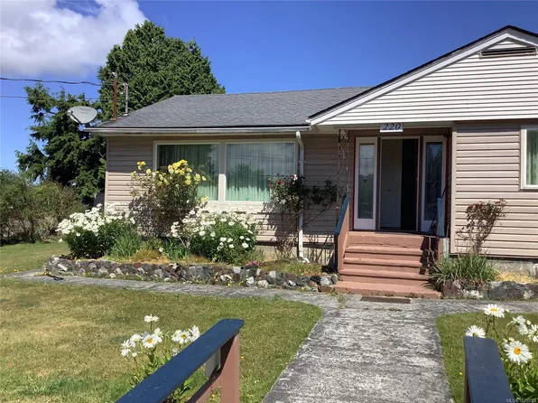220 17th Ave, Mount Waddington, BC V0N 3E0