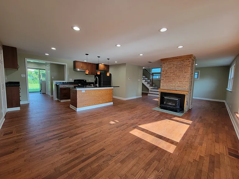 Open concept living room & kitchen