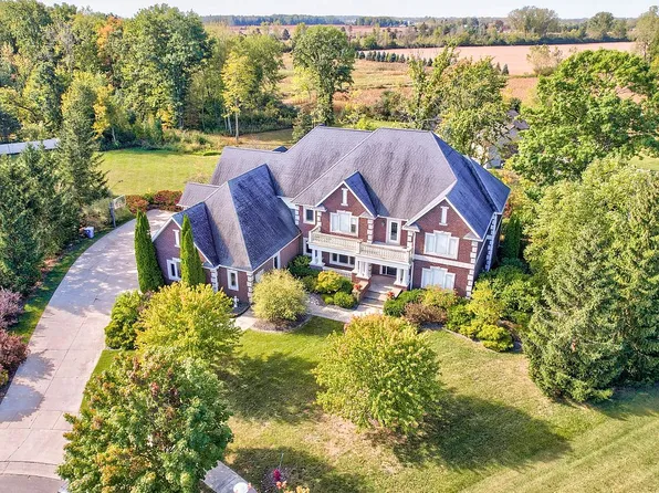 1235 Sarah Jane Ct, Auburn, MI 48611