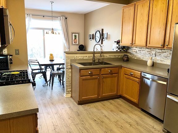 2nd image of 1064 Horizon Dr #1064