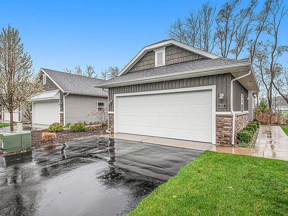 2nd image of 8033 Amber Crest Dr SW