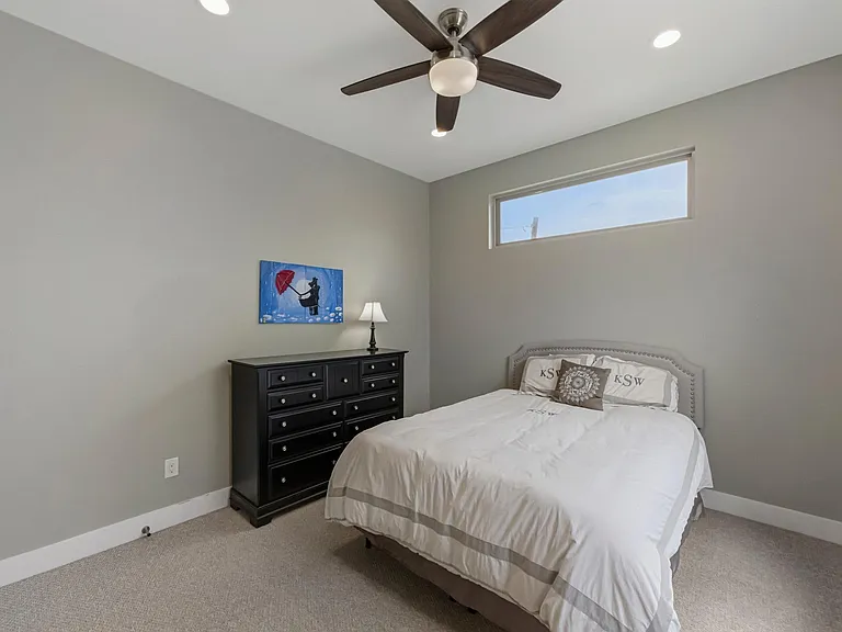 1405 Camelot Cir #A — Photo 23