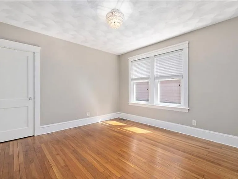92 Colonial Road — Photo 20