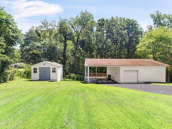2nd image of 205 Murphy Rd