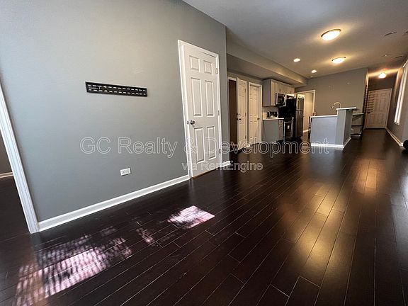 2nd image of 3510 W Irving Park Rd APT 2