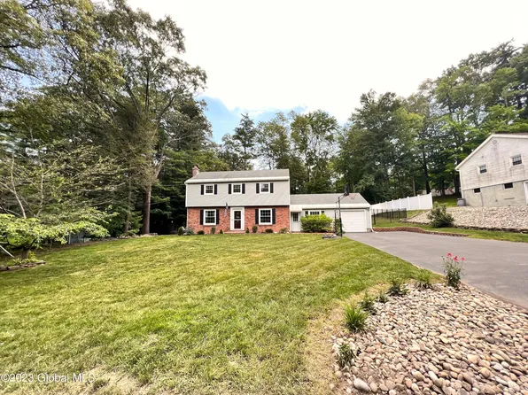 79 Birchwood Lane, Niskayuna, NY 12309