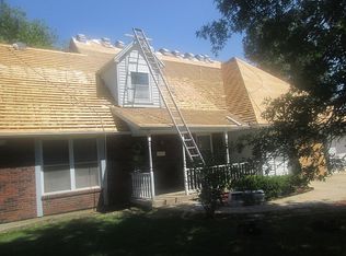 914 SW 163rd St, Lees Summit, MO 64082