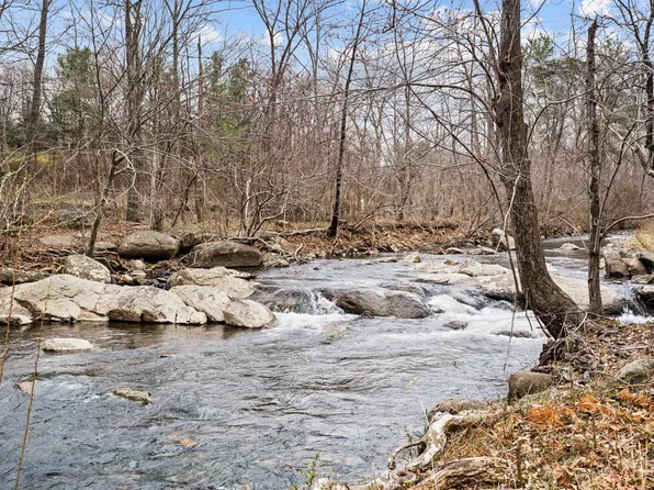 94 Old Hollow Rd, Sperryville, VA 22740