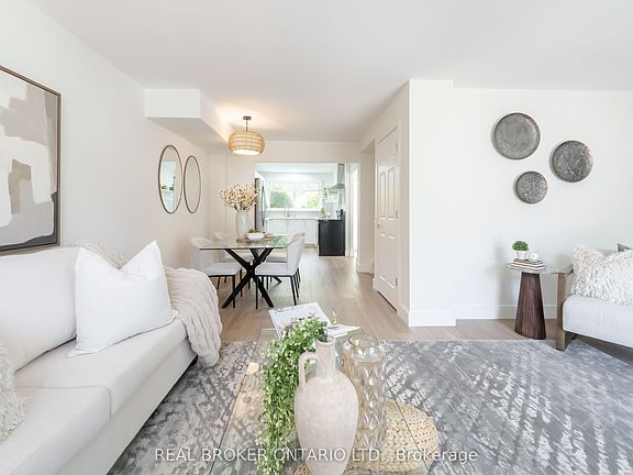 5th image of 684 Dynes Rd #1