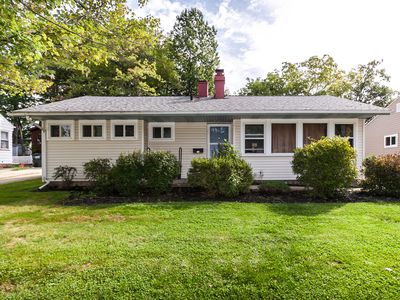 18 Dewhurst Ave, Bedford, OH, 44146