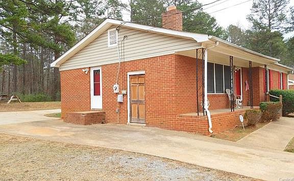 3rd image of 1506 Northwoods Dr #40