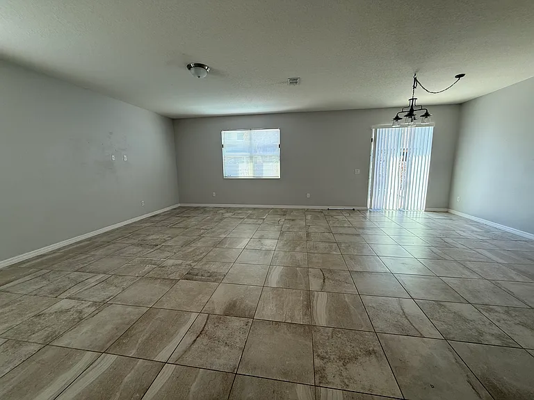 1507 Angler Ave — Photo 5