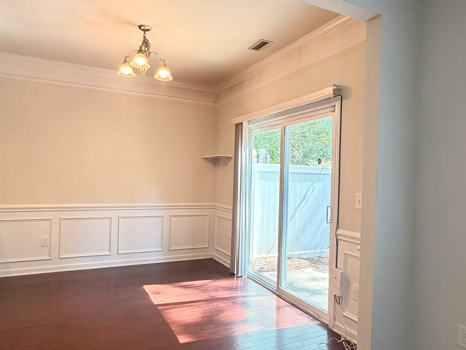 117 Inisfree Pl — Photo 3