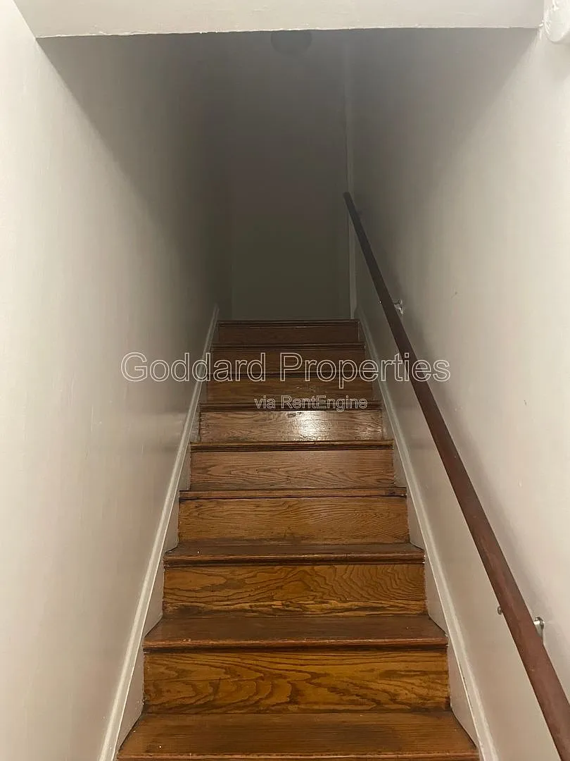 Building Photo - 4910 Poe Ave #2