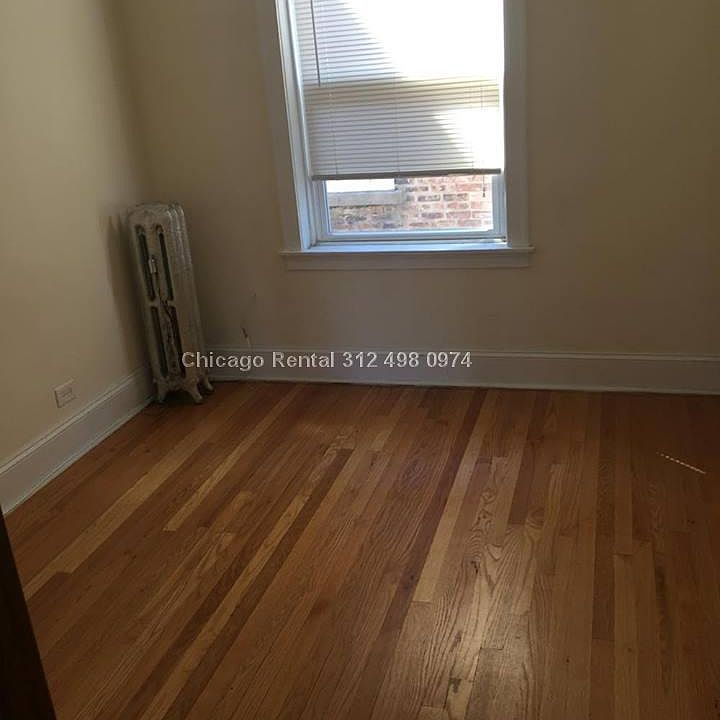 1st image of 4871 N Hermitage Ave APT 3W
