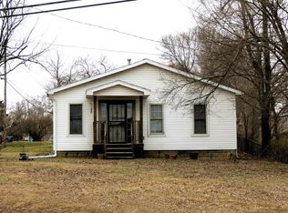 1113 E South St, Jackson, MI 49203