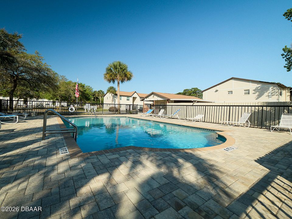 1st image of 420 Banana Cay Dr APT A