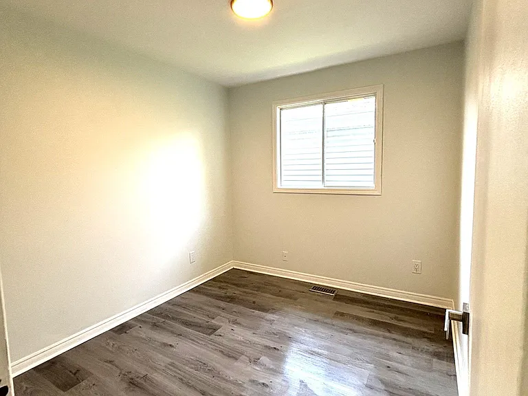 54 Bogart St — Photo 10