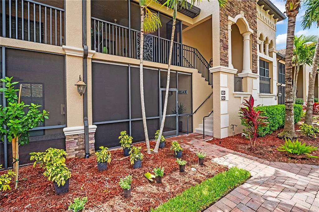 2 bed, 2.0 bath, 1344 sqft, $8,500 — Photo 3
