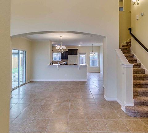 4th image of 2305 Mimosa Dr