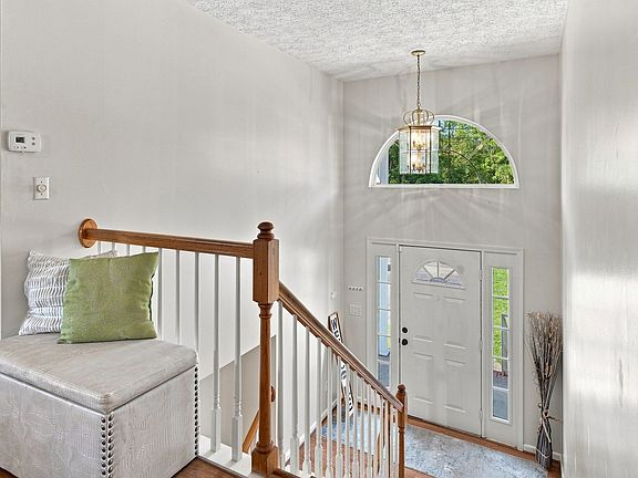 4th image of 1098 Williamson Rd