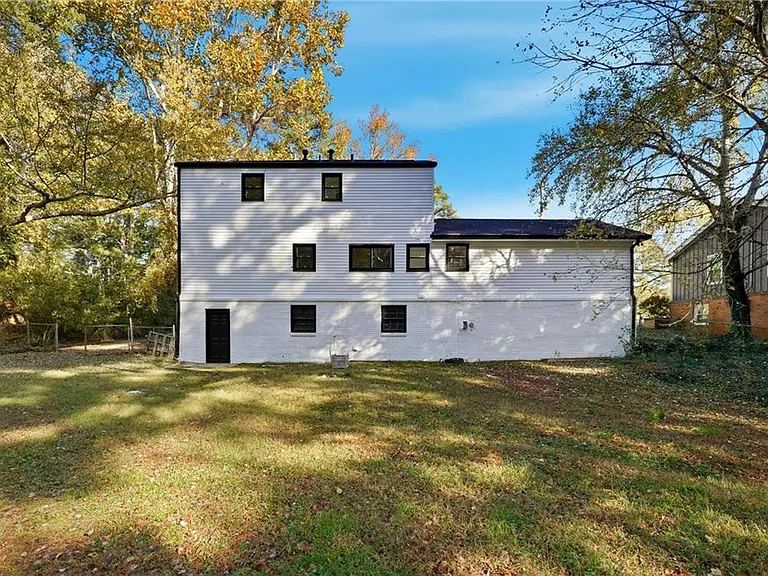 6917 Laurelwood Dr — Photo 25