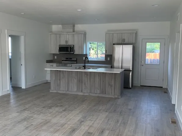 602 W Oak St #A, Caldwell, ID 83605
