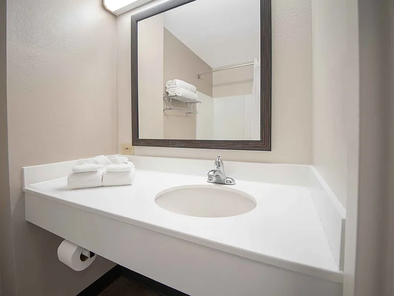 Studio Suite - 2 Full Beds