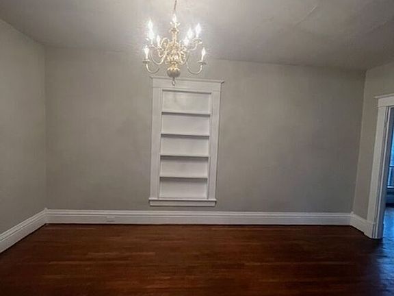 5th image of 509 N Lexington Ave