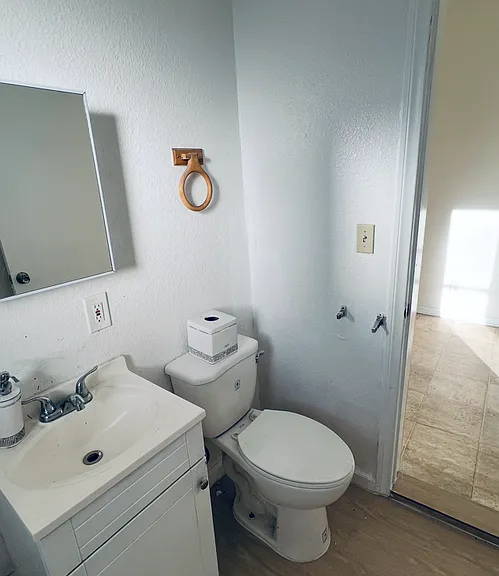 4456 Lockwood Ave — Photo 6