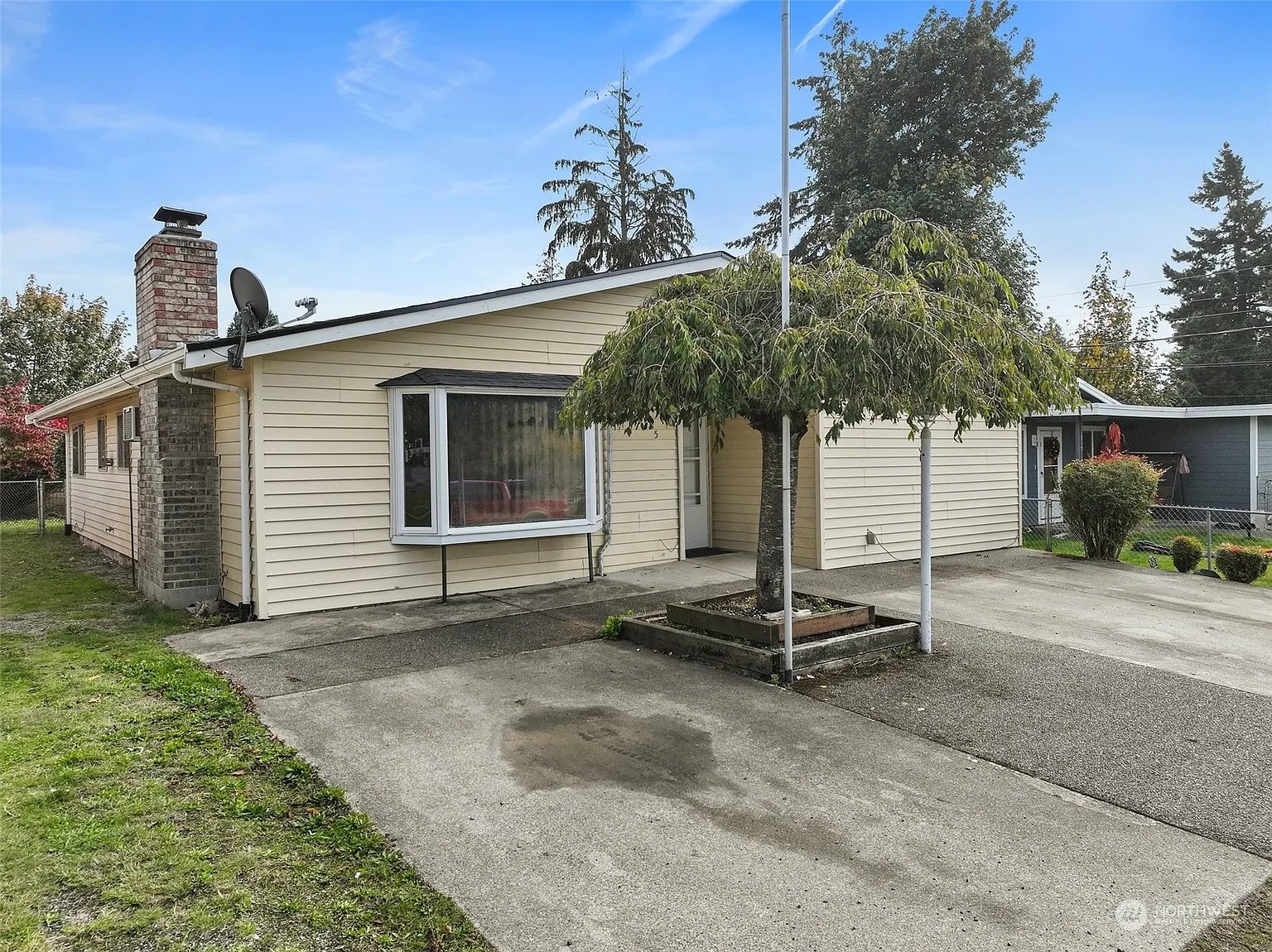7835 S K Street photo 1