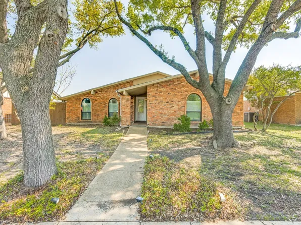 4506 Freeport Dr, Garland, TX 75043