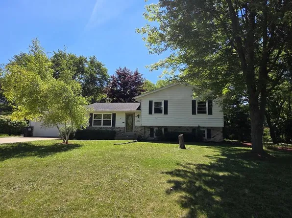 N50W14473 Fairmount AVENUE, Menomonee Falls, WI 53051