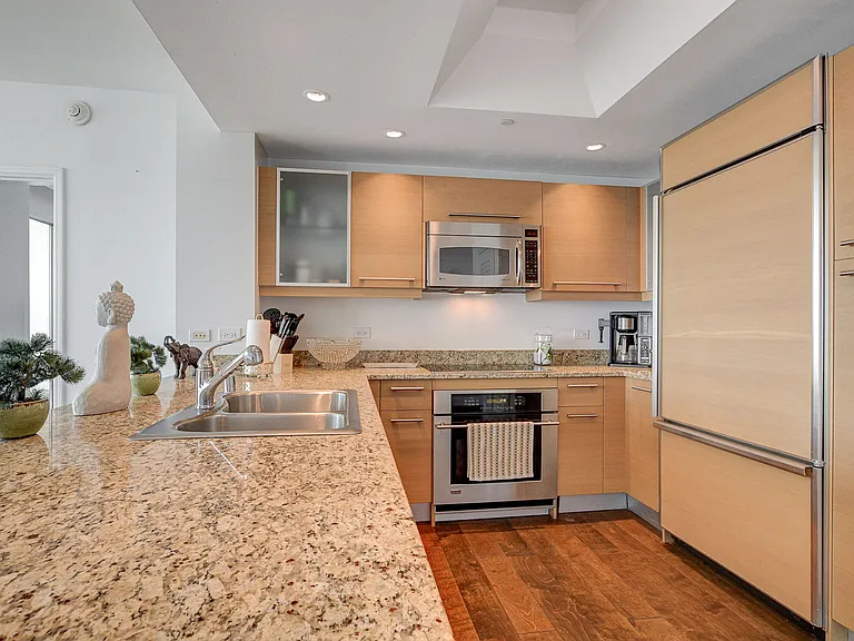 222 Karen Ave #4101 — Photo 12