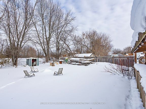 3rd image of 469 Absalom Rd