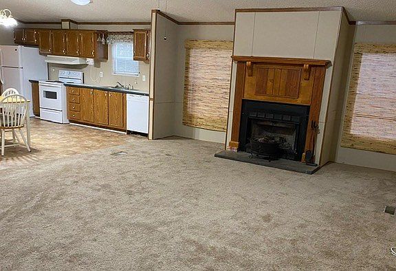 5th image of 43 Buckskin Ct