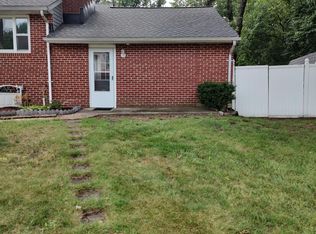 1821 Parkside Dr, Pasadena, MD 21122