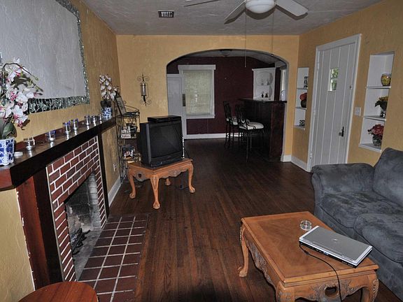3rd image of 1105 NW 10th Ave